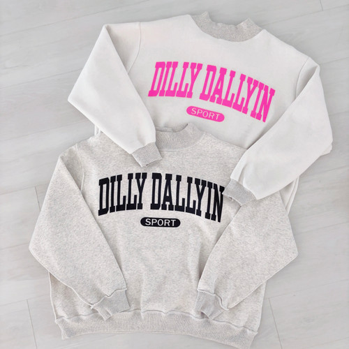 "Dilly Dallyin Sports" Reversible Mockneck (Black/Pink)