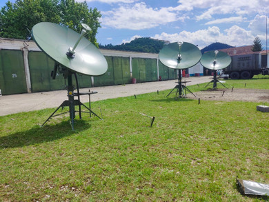 Requtech TROPOLINE 240 auto-point troposcatter terminal