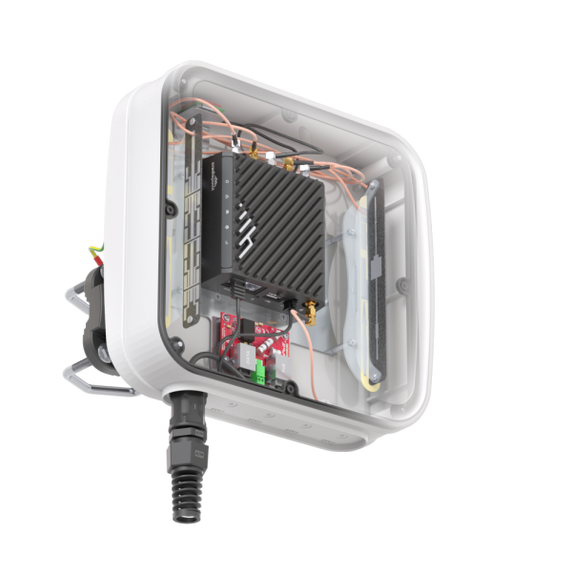 Taoglas Thunder Integrated 5G/LTE Omnidirectional Antenna for Ericsson R920 including PoE Passive