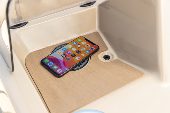 Scanstrut SC-CW-01F 10W Waterproof wireless charger 12/24V