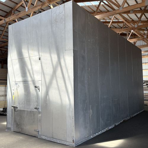 Drive-in freezer with floor outside front right side photo of unit.