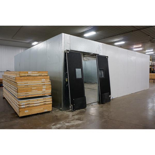 28'6" x 30'10" x 10'4"H Kysor Walk-in Cooler