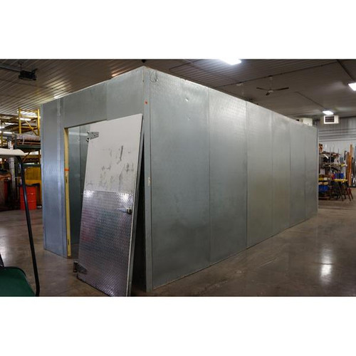 9'5" x 24'10" x 9'3"H Kysor Walk-in Cooler