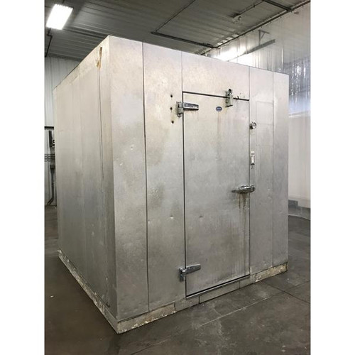7'9" x 7'9" x 8'8"H WA Brown Walk-in Freezer with Floor