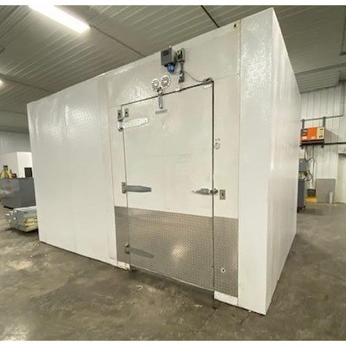 11'7" x 16'5" x 10'6"H Husmann Walk-in Cooler or Freezer