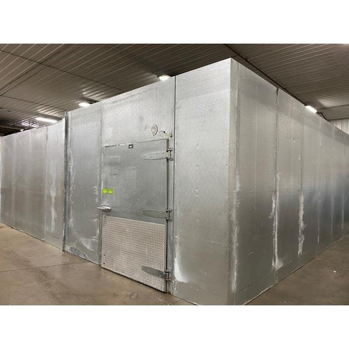 27'10" x 29'5" x 9'11"H Crown-Tonka Walk-in Cooler