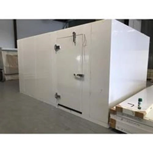9'10" x 16'4" x 8'H Walk-in Cooler with Floor