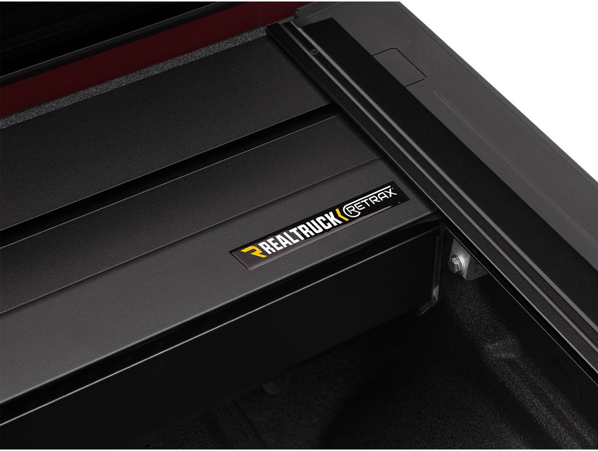 RT-8113778663　ファンバス　モガリ　イタズラボックス RealTruck RetraxPRO MX Manual Retractable Tonneau Cover (80481