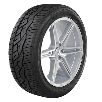 Nitto LT305/55R20 F125/122S NT420V33.2 3055520