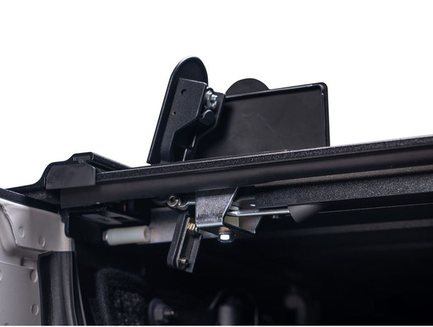 RetraxPRO MX for 2014-2018 Chevy & GMC 5.8' Bed, 1500 Legacy/Limited (2019)  & 2500/3500 (15-19) ** Wide RETRAX Rail **