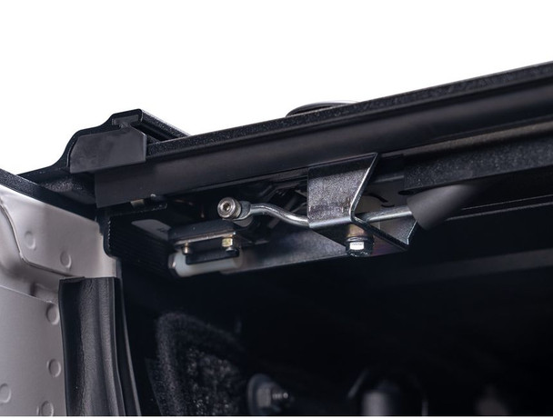 RetraxPRO MX for 2014-2018 Chevy & GMC 6.5' Bed, 1500 Legacy/Limited (2019) & 2500/3500 (15-19) ** Wide RETRAX Rail **