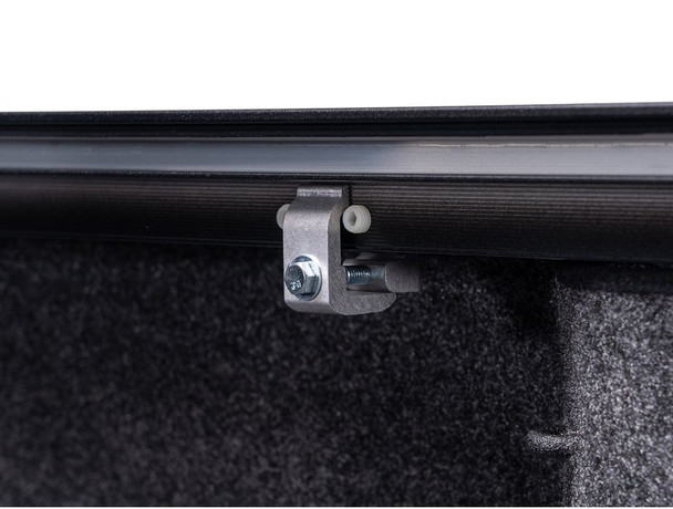 RetraxPRO MX for 2014-2018 Chevy & GMC 6.5' Bed, 1500 Legacy/Limited (2019) & 2500/3500 (15-19) ** Wide RETRAX Rail **