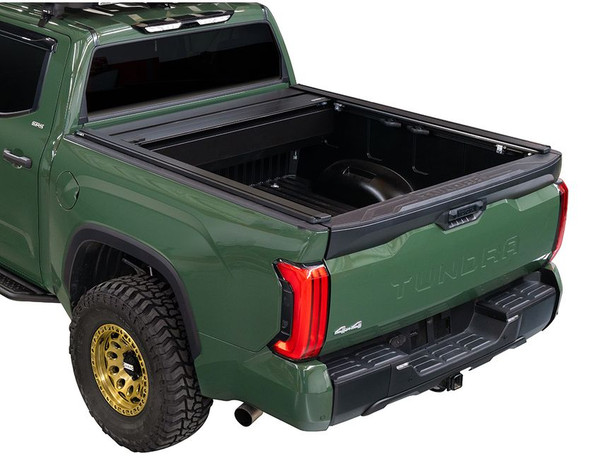 RetraxPRO XR for 2020-2024 Chevy & GMC HD 6.9' Bed 2500/3500 (does not fit with factory side storage boxes)