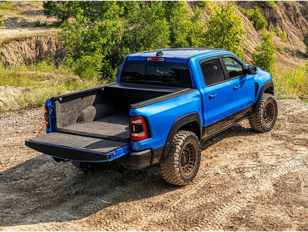 RealTruck Retrax IX Manual Retractable Tonneau Cover (30831)