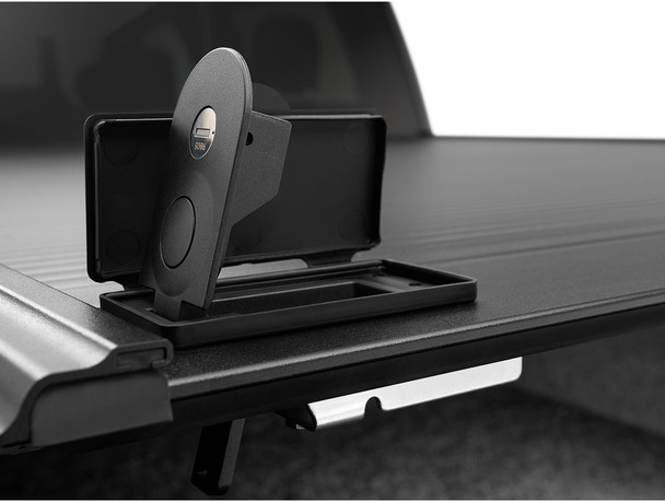 RealTruck RetraxONE MX Manual Retractable Tonneau Cover (60863)