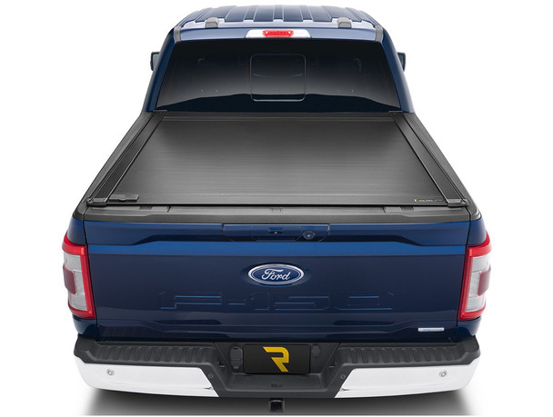 RealTruck RetraxONE XR Manual Retractable Tonneau Cover w/T-Slot Rails (T-60863)