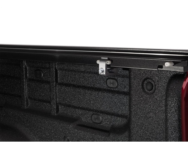 RealTruck RetraxPRO MX Manual Retractable Tonneau Cover (80832)