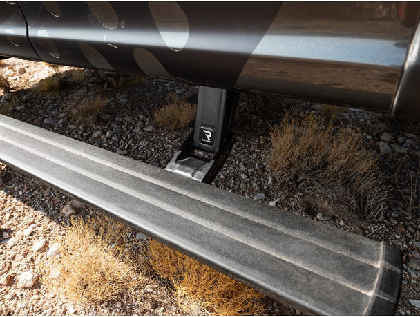 RealTruck AMP Research PowerStep Smart Series (86132-01A)