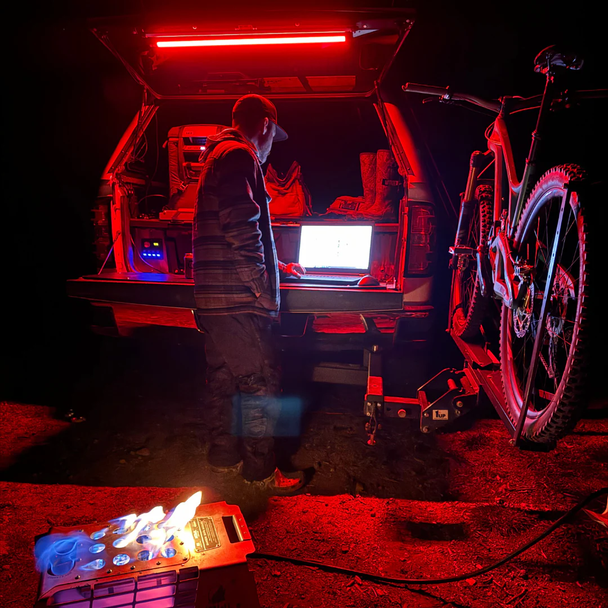 Kingpin F-Series 12" Light (Red & White) Kingpin F-Series 12" Light (Red & White)