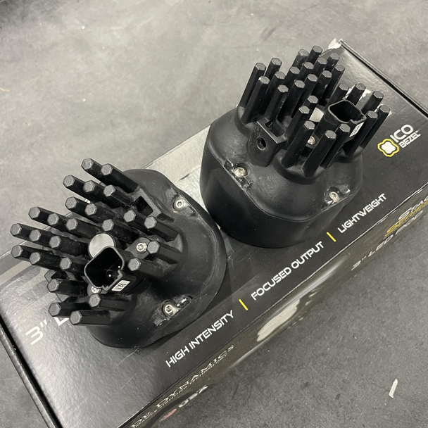 Diode Dynamics SS3 Sport White Driving (Pair) w/Angled Bezels (Used) Diode Dynamics SS3 Sport White Driving (Pair) w/Angled Bezels (Used)