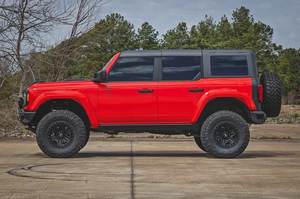 Rough Country HT-Series Power Running Boards for 2021+ Ford Bronco (4 Door) Rough Country HT-Series Power Running Boards for 2021+ Ford Bronco (4 Door)