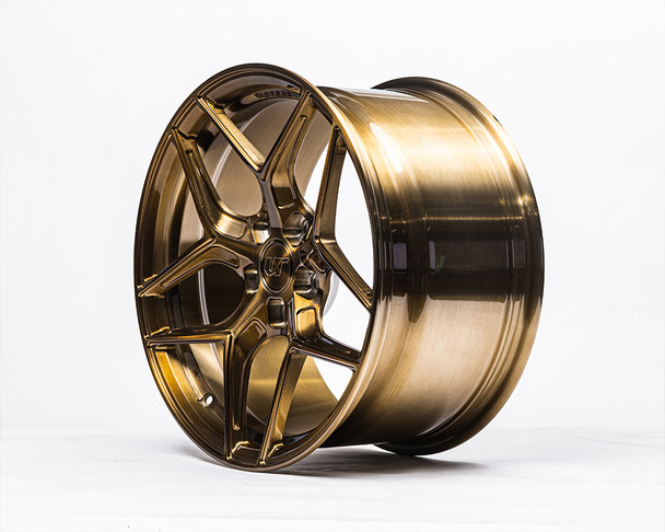 VR Forged D04 Wheel Gloss Gold 18x9.5 +40mm 5x114.3