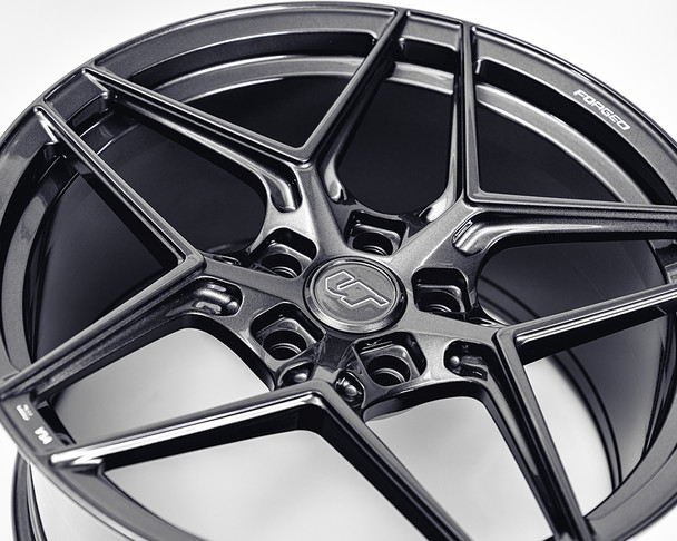 VR Forged D04 Wheel Gunmetal 21x9.5 +50mm 5x130