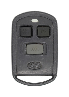 2001-2005 Hyundai Sonata OEM 3 Button Key Fob PINHACOEF311T Front View