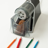 vr028i2c6p0mh1u0550gg6qh27-12511-Westcott-Electric-Sharpener-Lifestyle-2.jpg