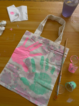 e4cb4pkbjd0ddffsacphua5v2m-14360_Calico_Shopping_Bag_Lifestyle_1.jpg