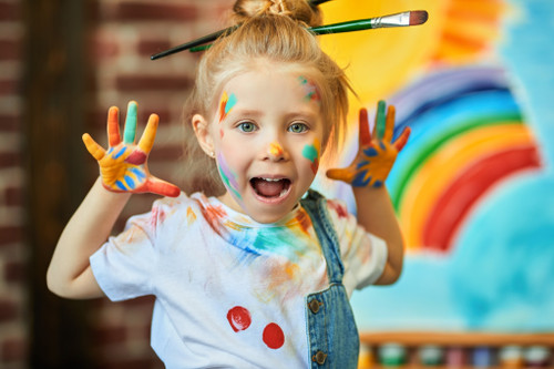 0mva5m5fo11n5cgbh10m5cqb2h-111251_Bertie_Washable_Poster_Paint_Lifestyle_3.jpg