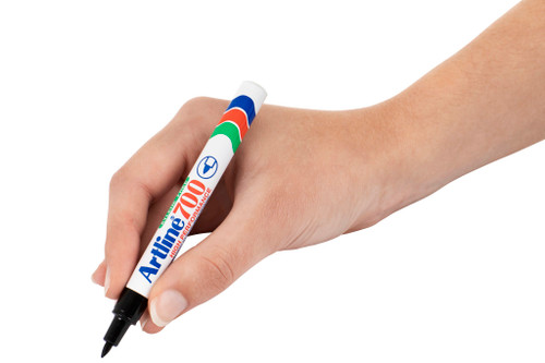 iuqdk0f5mh7or5uetfu84p0k4k-12845_Artline_700_Marker_Bullet_Permanent_Black_Lifestyle_1.jpg