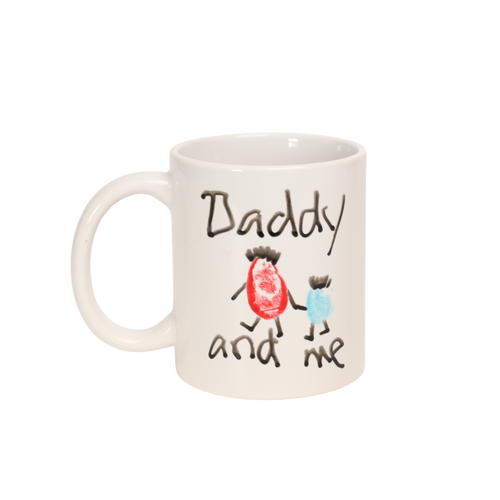 4lu80ji3tl7drc8s4hdt1q2i0c-14977-Ceramic-Mug-Lifestyle-daddy-and-me-fingerprints-1.png