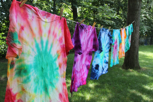 7pj0maru017n78lhdh34ksg070-11957_Bertie_Tie_Dye_Lifestyle_1.jpg