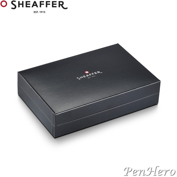 Sheaffer Legacy Glossy Black Fountain Pen Fine with FREE Leather Pouch