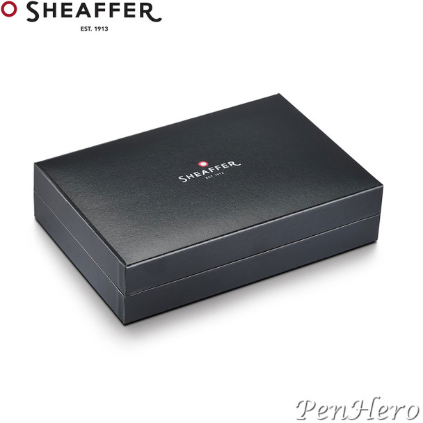 Sheaffer Legacy Chevron Black Fountain Pen Fine with FREE Leather Pouch