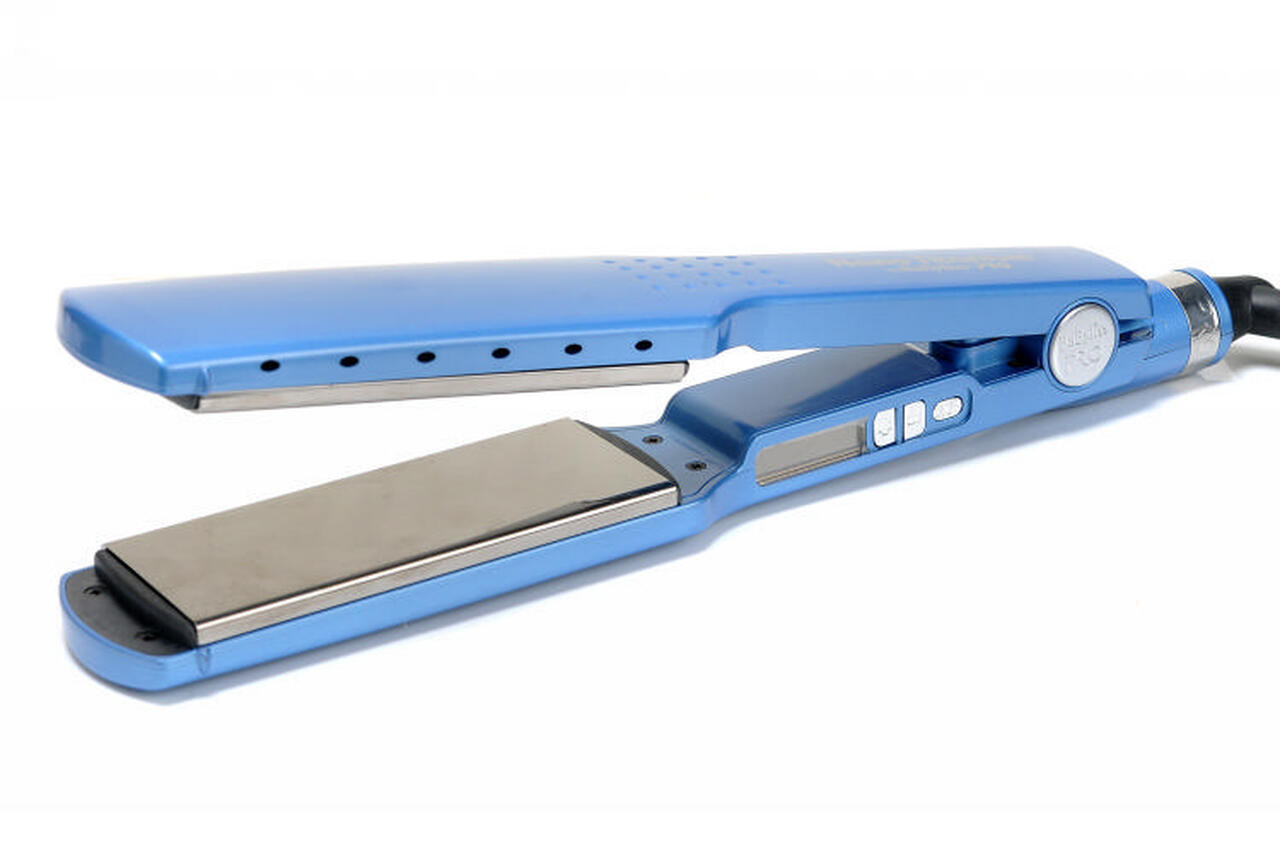 BaBylissPRO Nano Titanium Digital Ionic Flat Iron 1-3/4