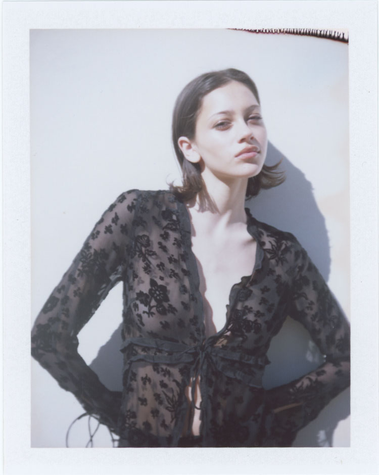 The Anaïs - Cosmos Devoré