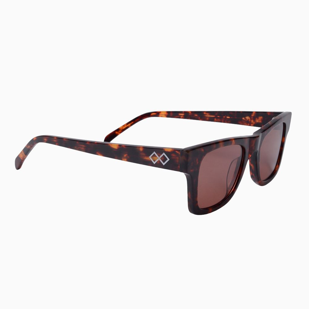 Side view | Wayfarer sunglasses with brown lenses and tortoise frames | Acetate | Harper | Women's, men's, and unisex sunglasses | Karen Wazen Eyewear
