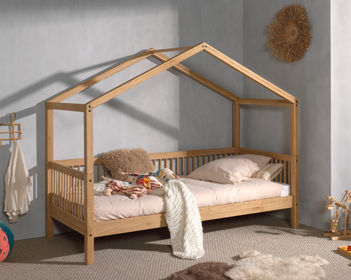 Woody solid oak house bed