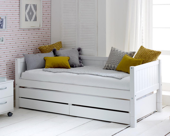 Thuka Nordic Daybed with grooved headboards