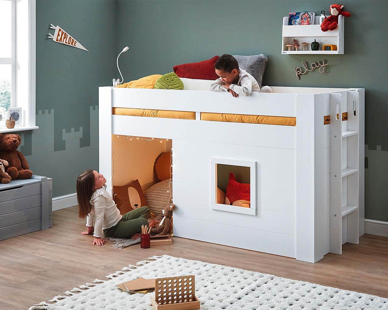 Fort midsleeper bed