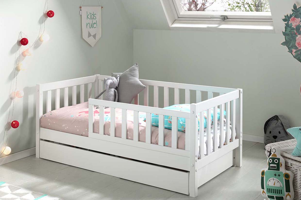 Lark toddler bed