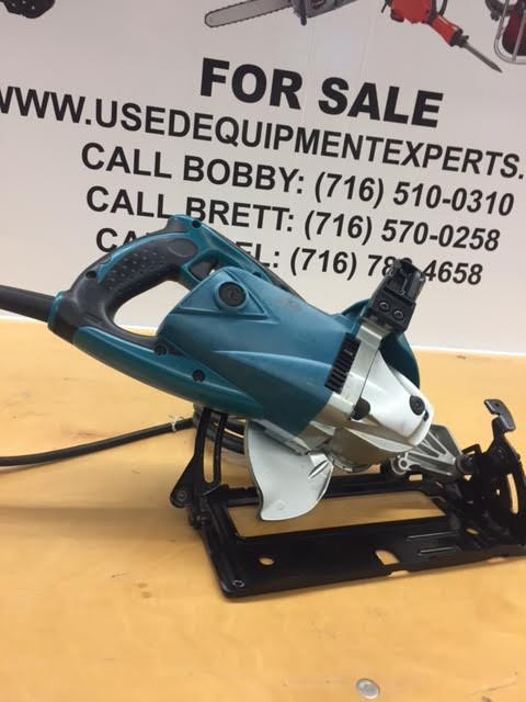 Makita 54477NB 15 Amp 7-1/4 in. Hypoid Saw Factory Reconditioned