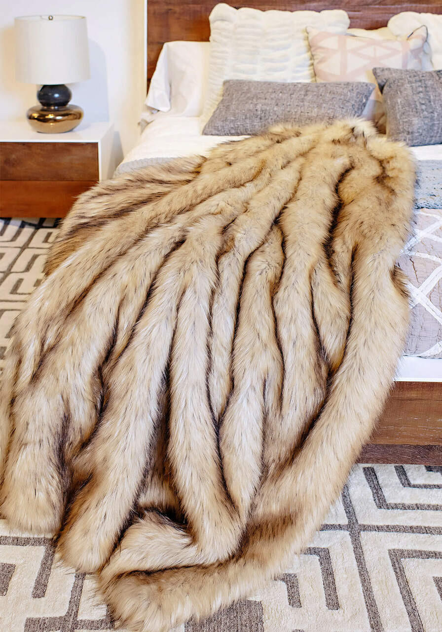 Limited Edition Arctic Fox Faux Fur Throws Donna Salyers FabulousFurs