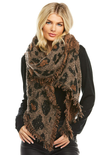 Long scarf, very soft fabric with half half, brand logo en leopard