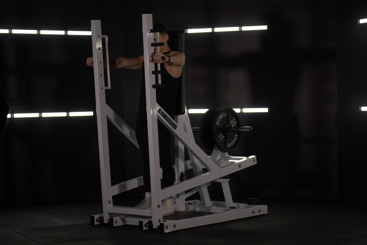 War Strength Standing Chest Press