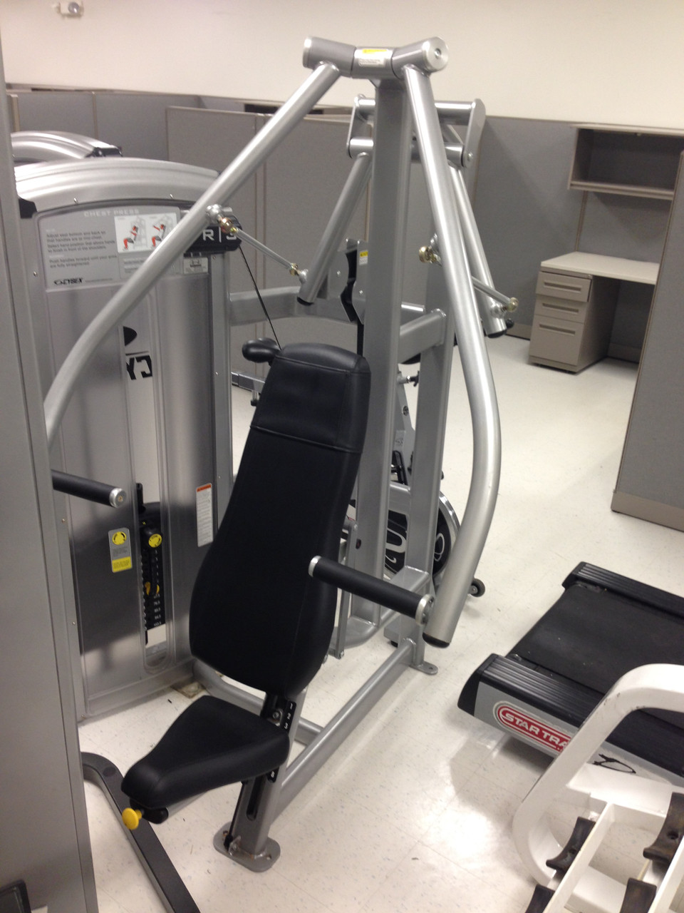 Cybex VR3 Chest Press