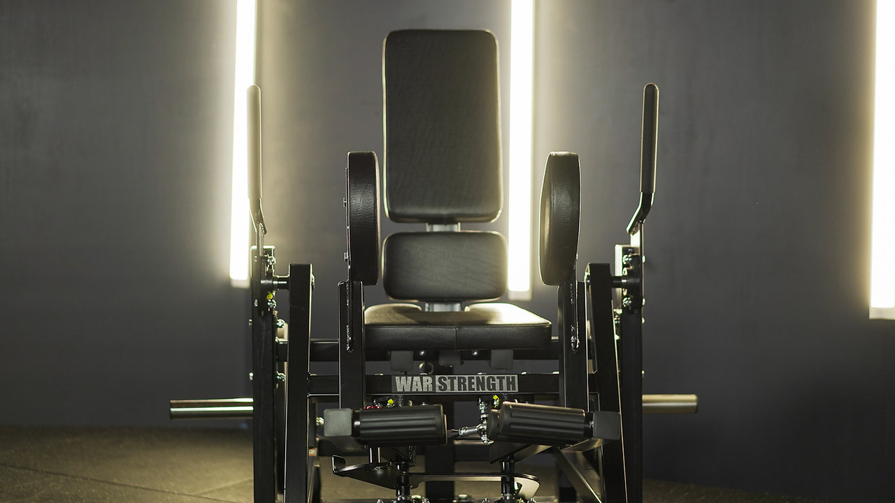 War Strength Liberty Swiveling Abductor Gluteator Black War Strength Liberty Swiveling Abductor Gluteator Black