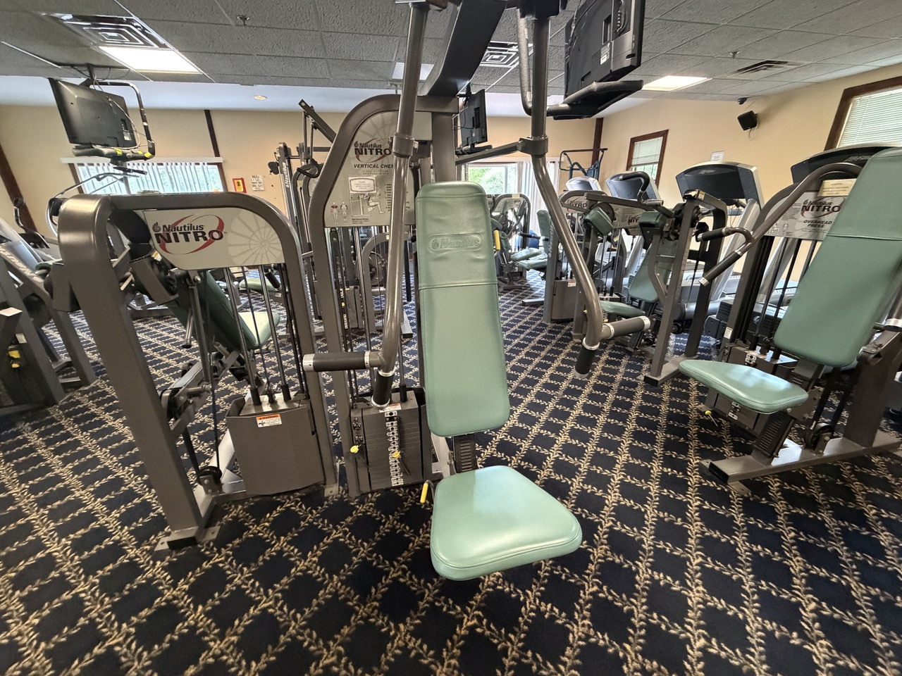 Nautilus Nitro Vertical Chest Press